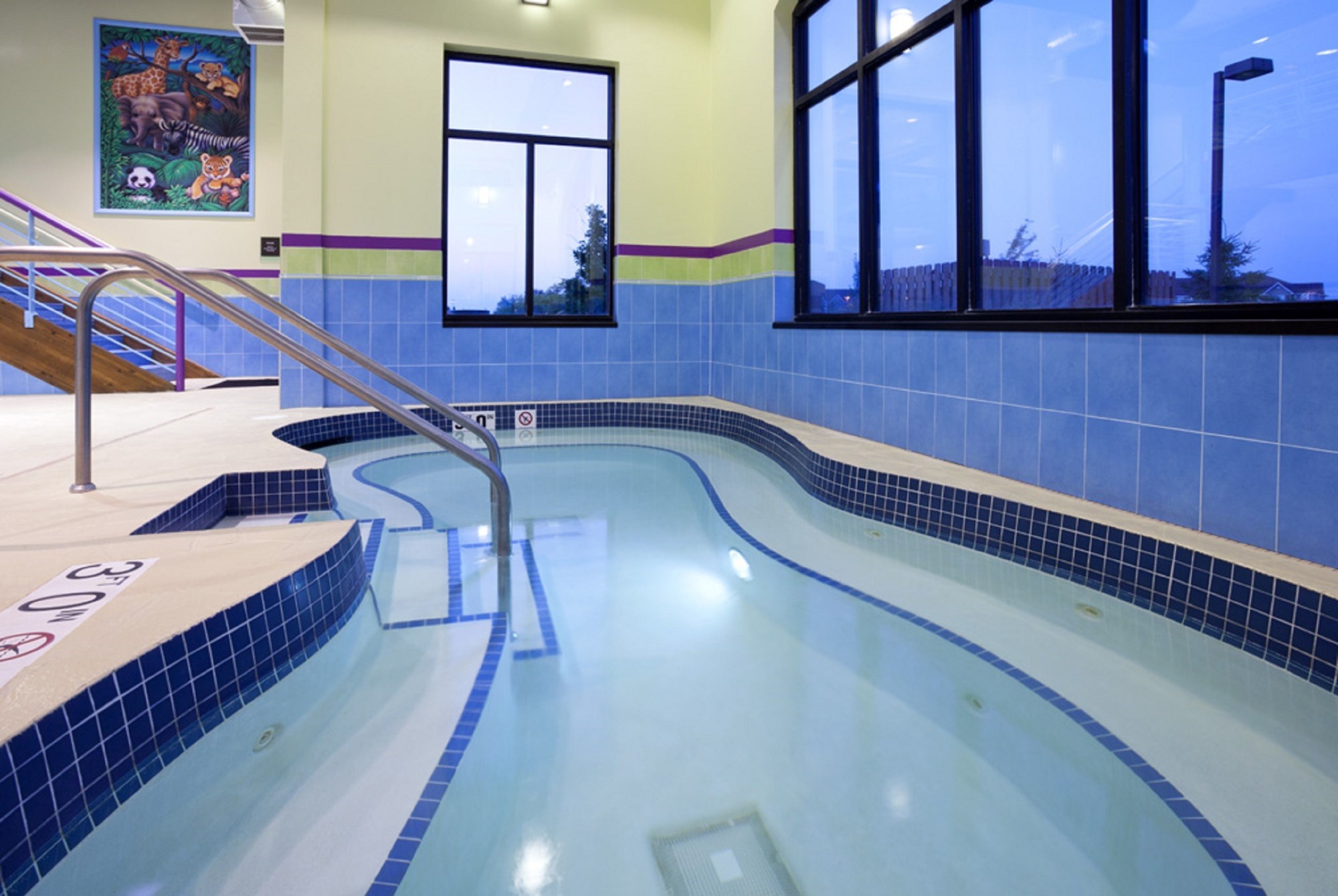 Holiday Inn Express Hotel & Suites Roger