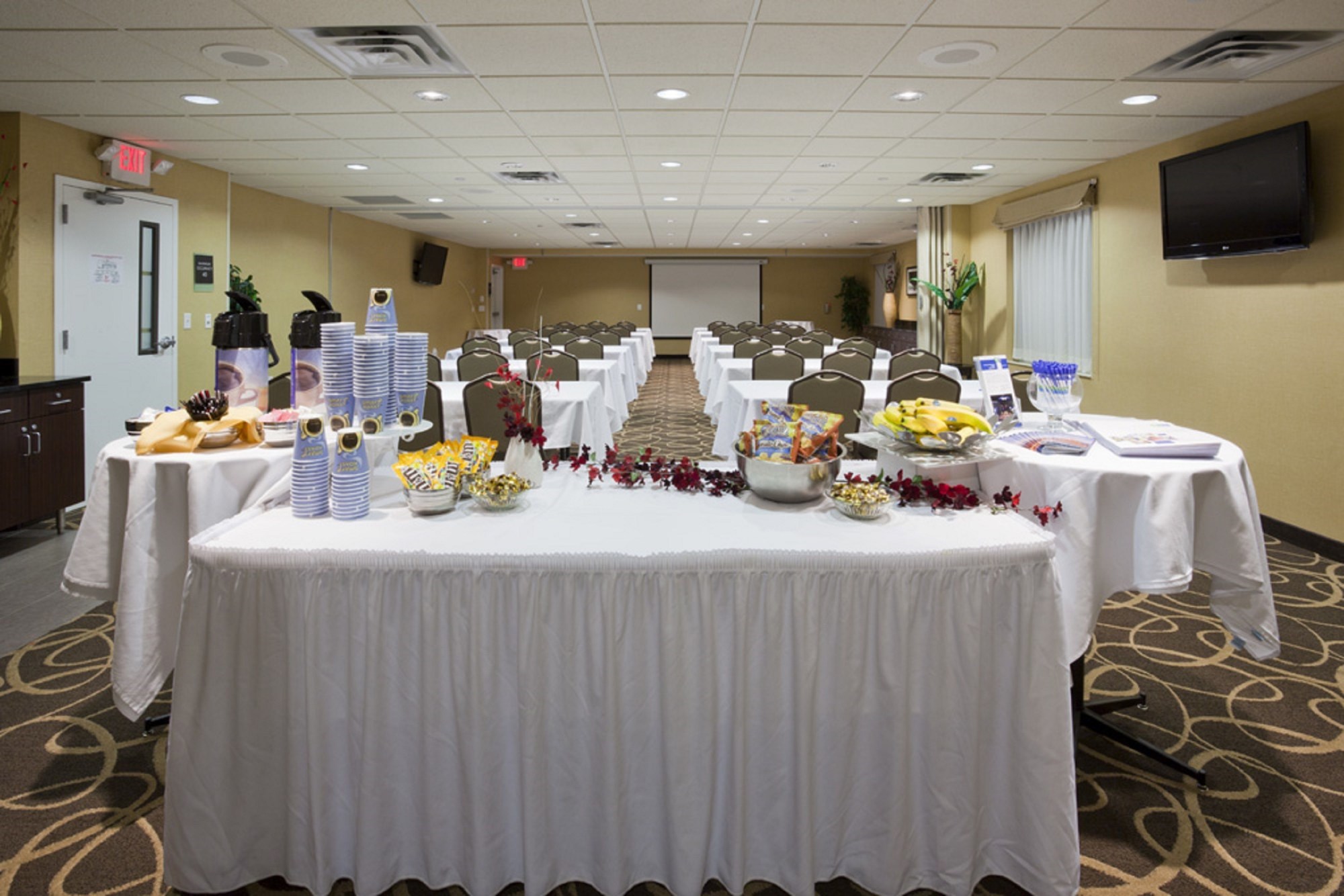 Holiday Inn Express Hotel & Suites Roger