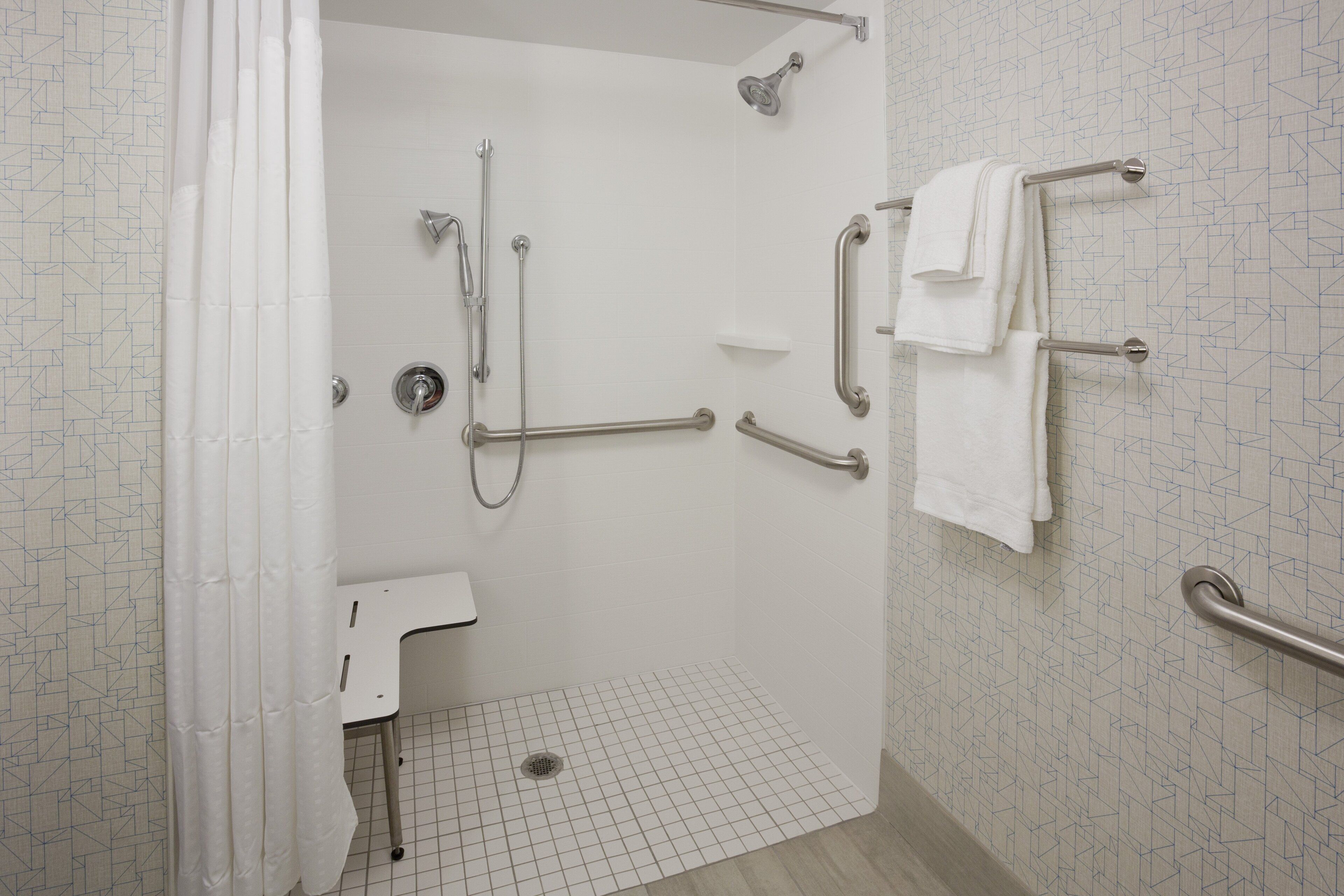 Holiday Inn Express Roseville-St. Paul