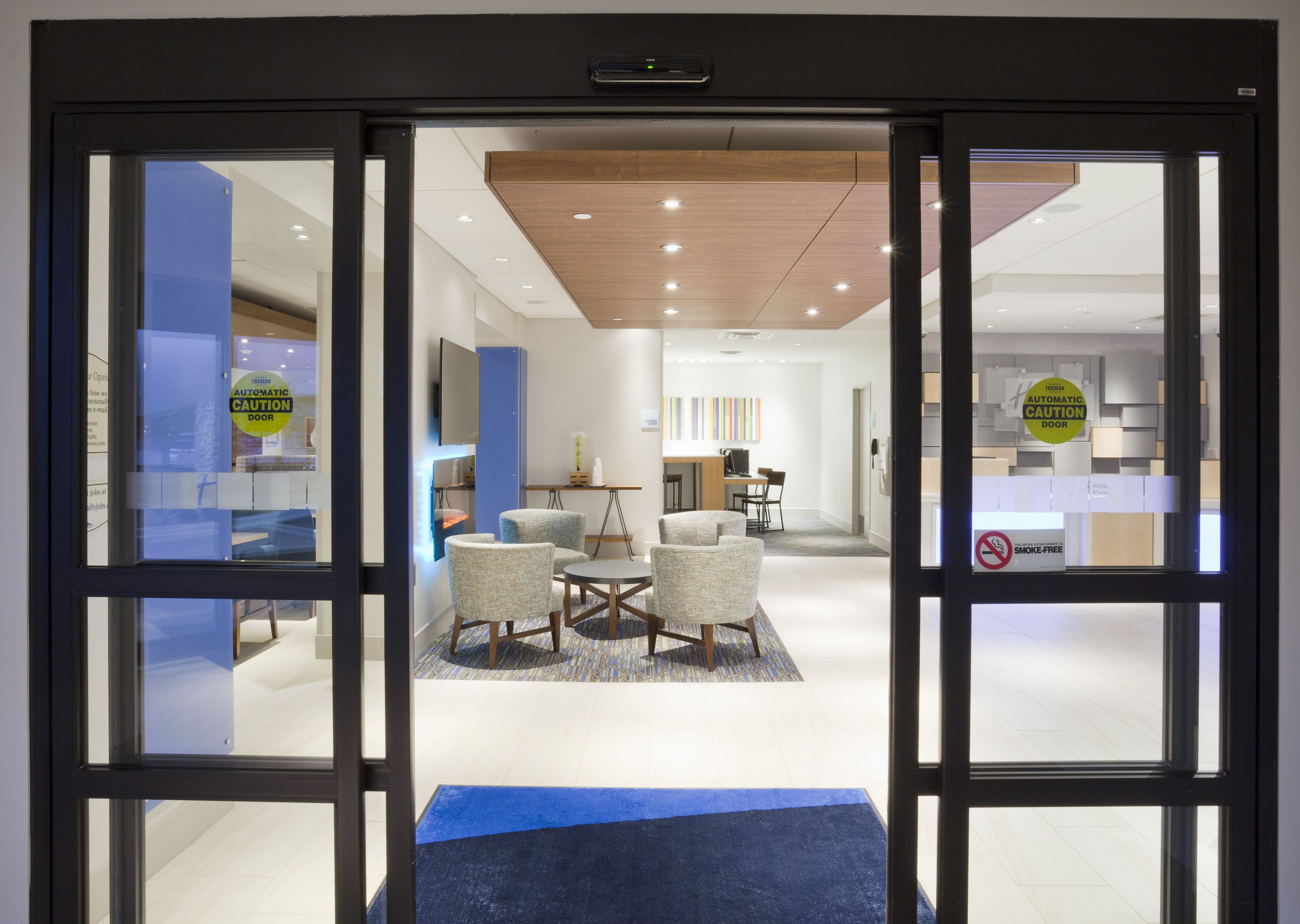 Holiday Inn Express Roseville-St. Paul