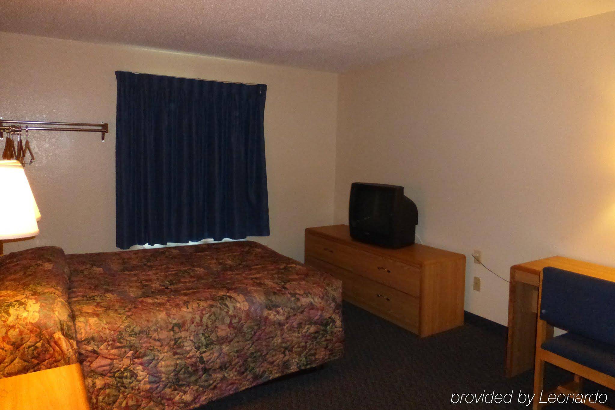 Norwwod Inn and Suites Roseville