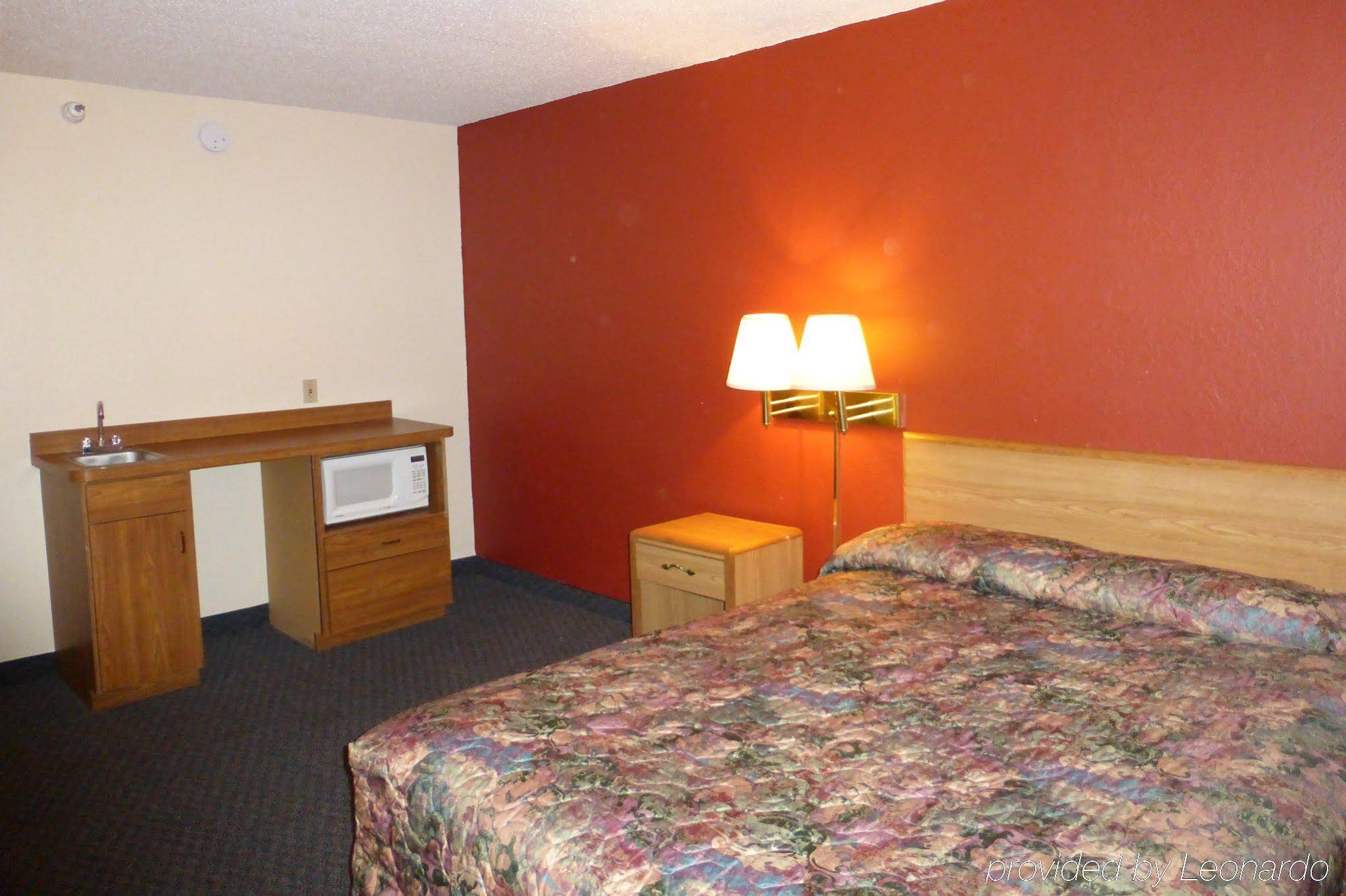 Norwwod Inn and Suites Roseville