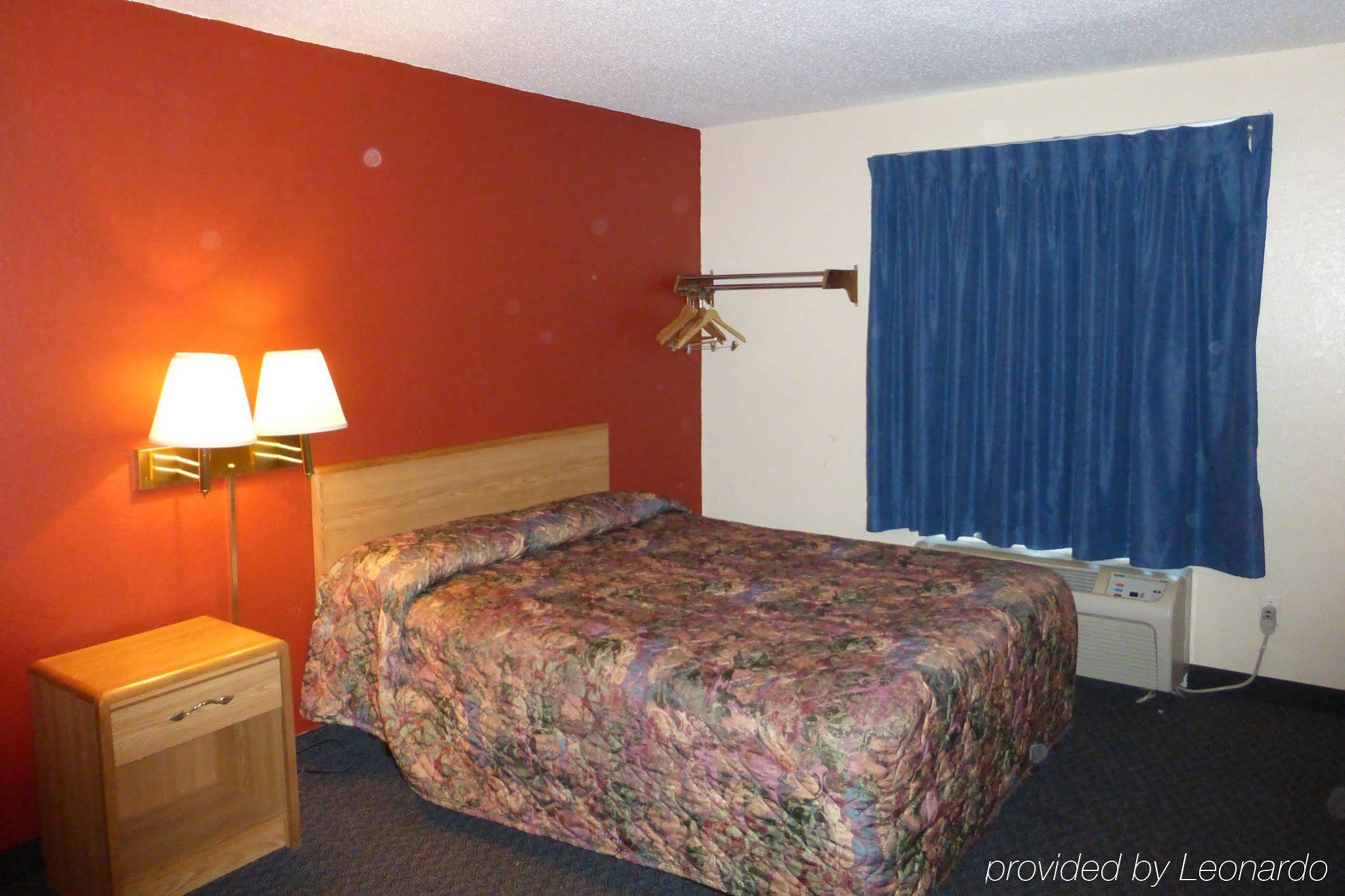 Norwwod Inn and Suites Roseville