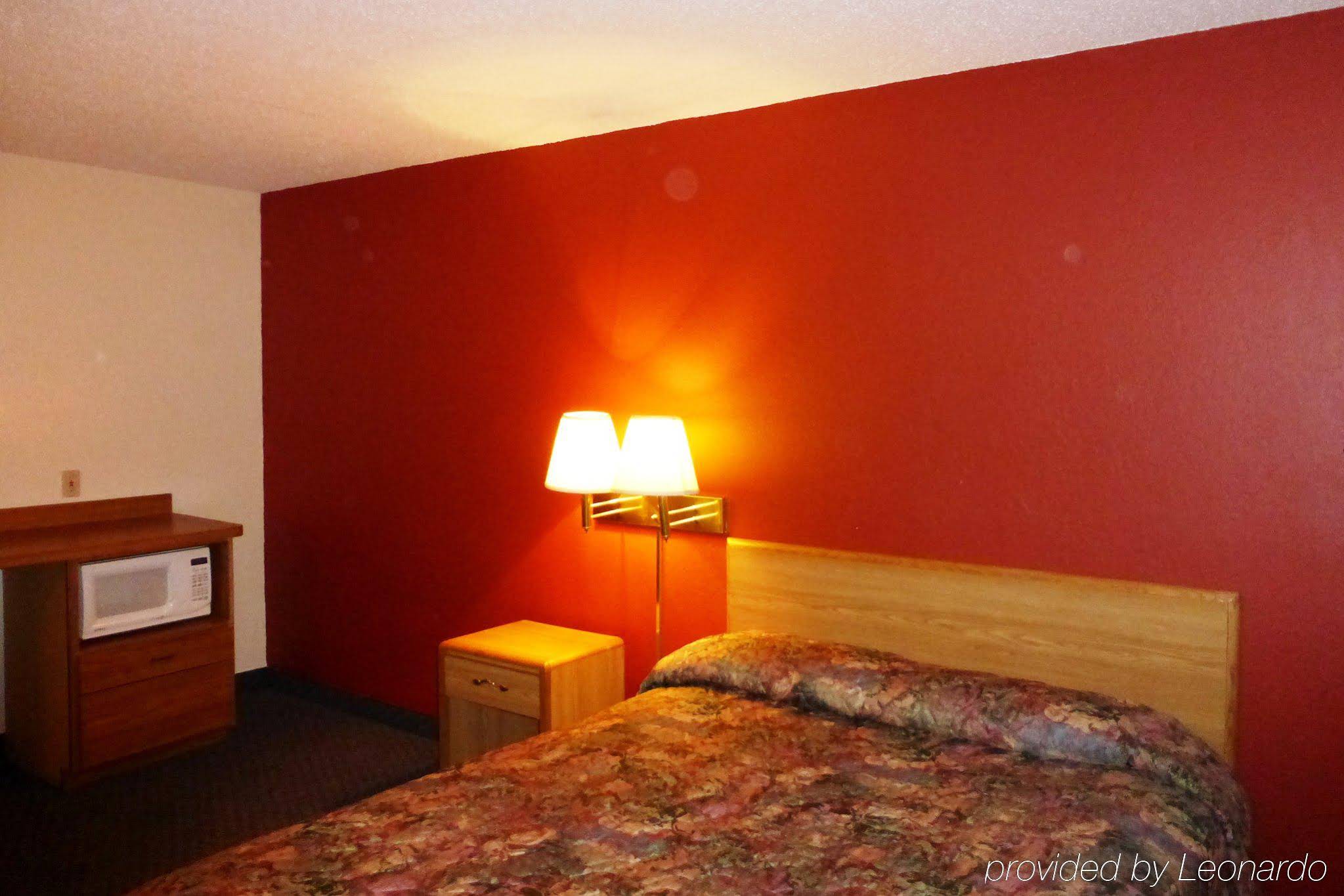 Norwwod Inn and Suites Roseville