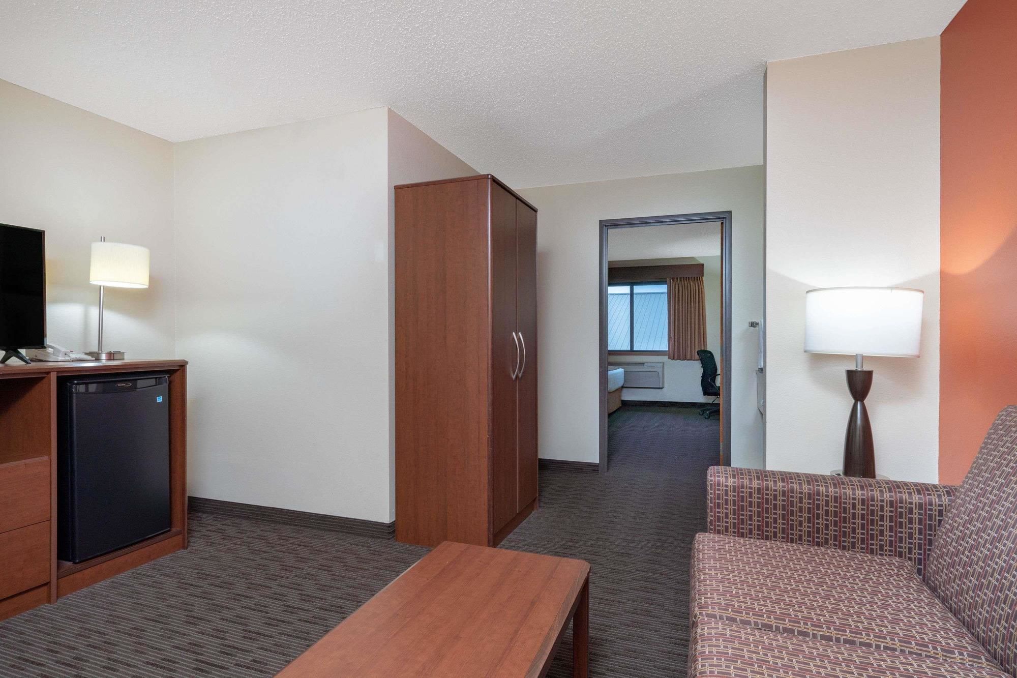 AmericInn by Wyndham Sauk Centre