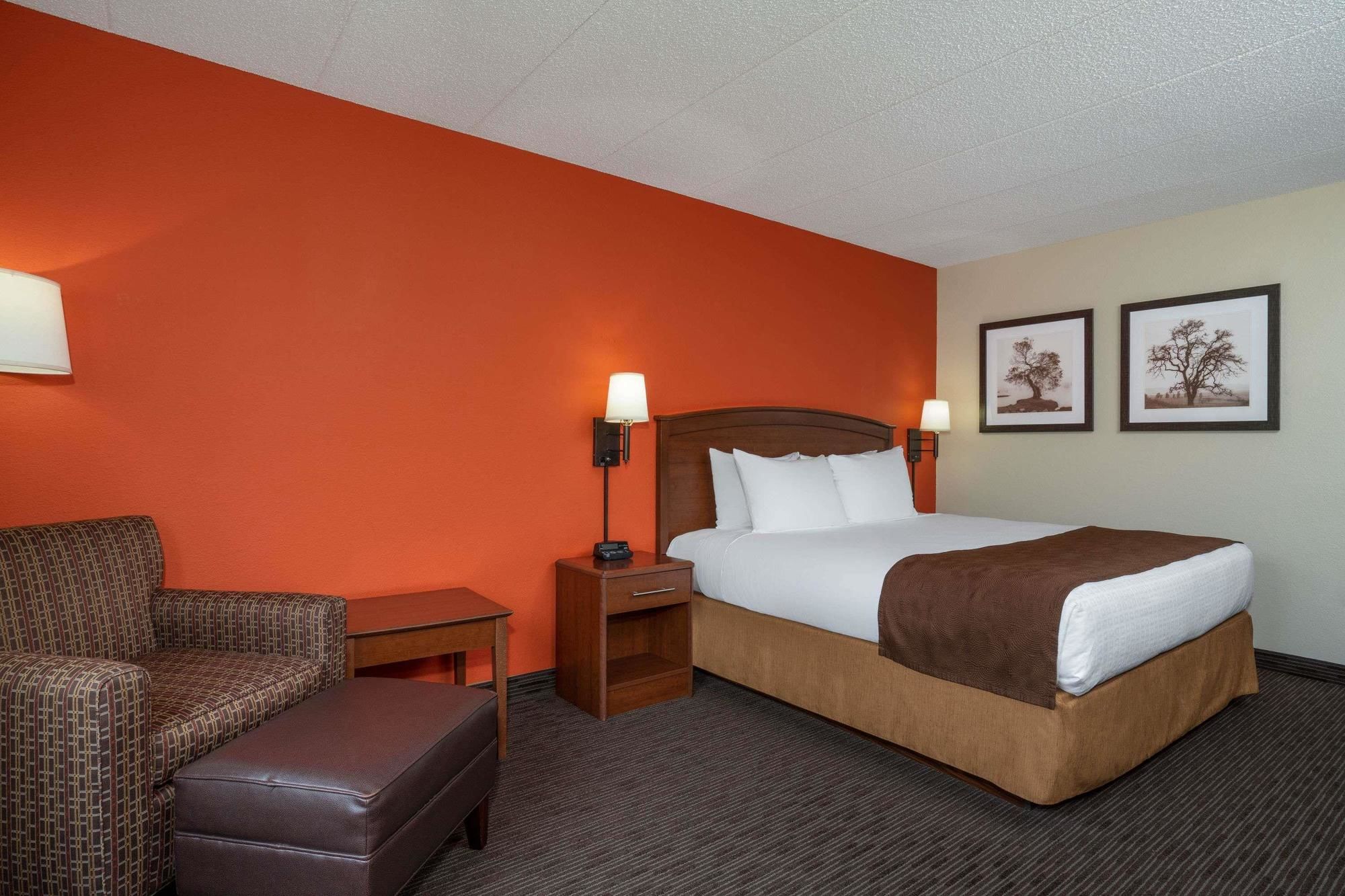 AmericInn by Wyndham Sauk Centre