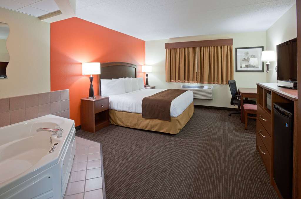 AmericInn by Wyndham St. Cloud