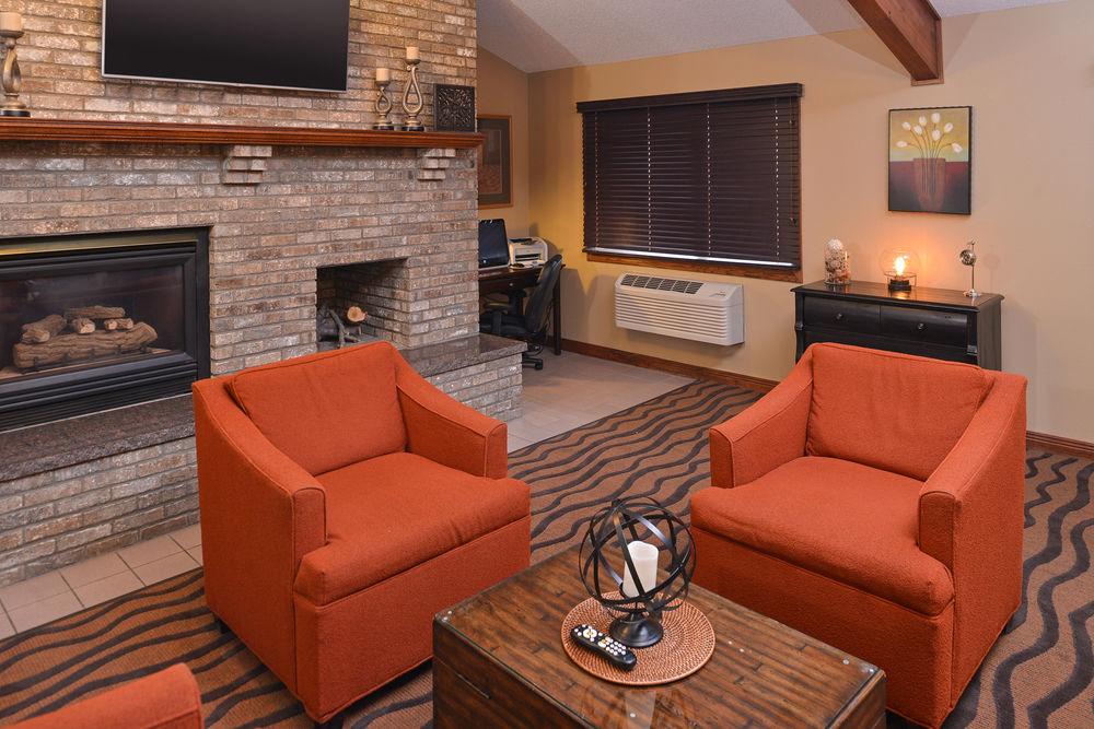 AmericInn by Wyndham St. Cloud