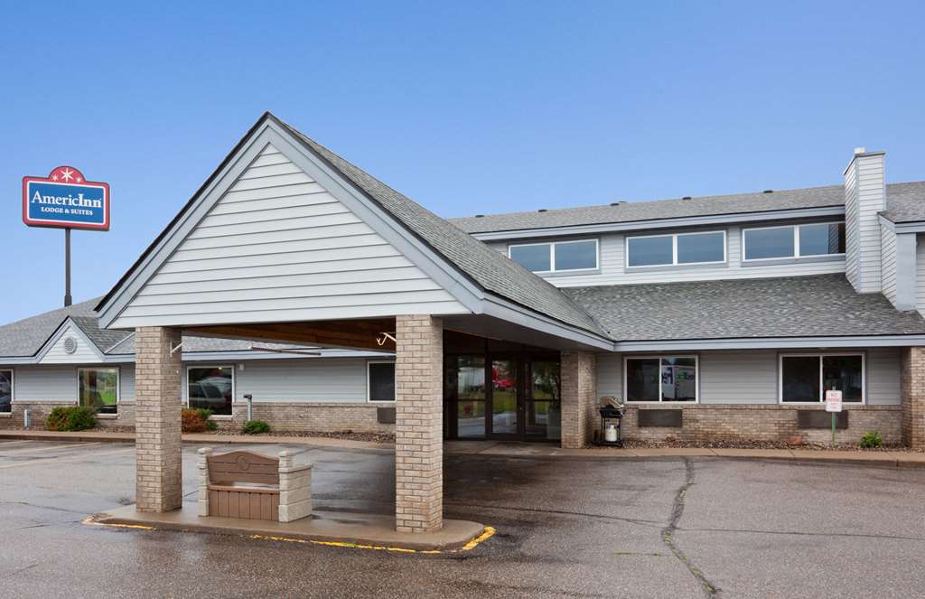 AmericInn by Wyndham St. Cloud