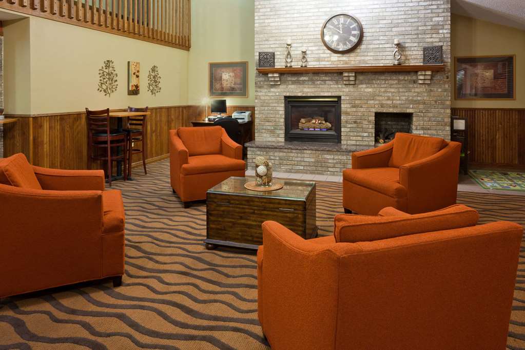 AmericInn by Wyndham St. Cloud