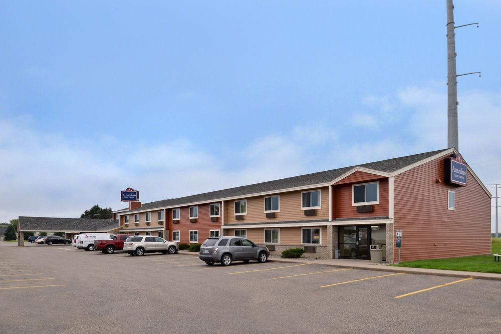 AmericInn by Wyndham St. Cloud