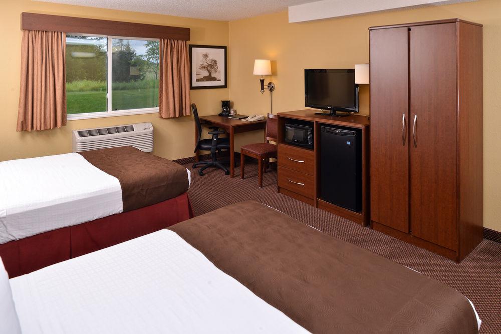 AmericInn by Wyndham St. Cloud