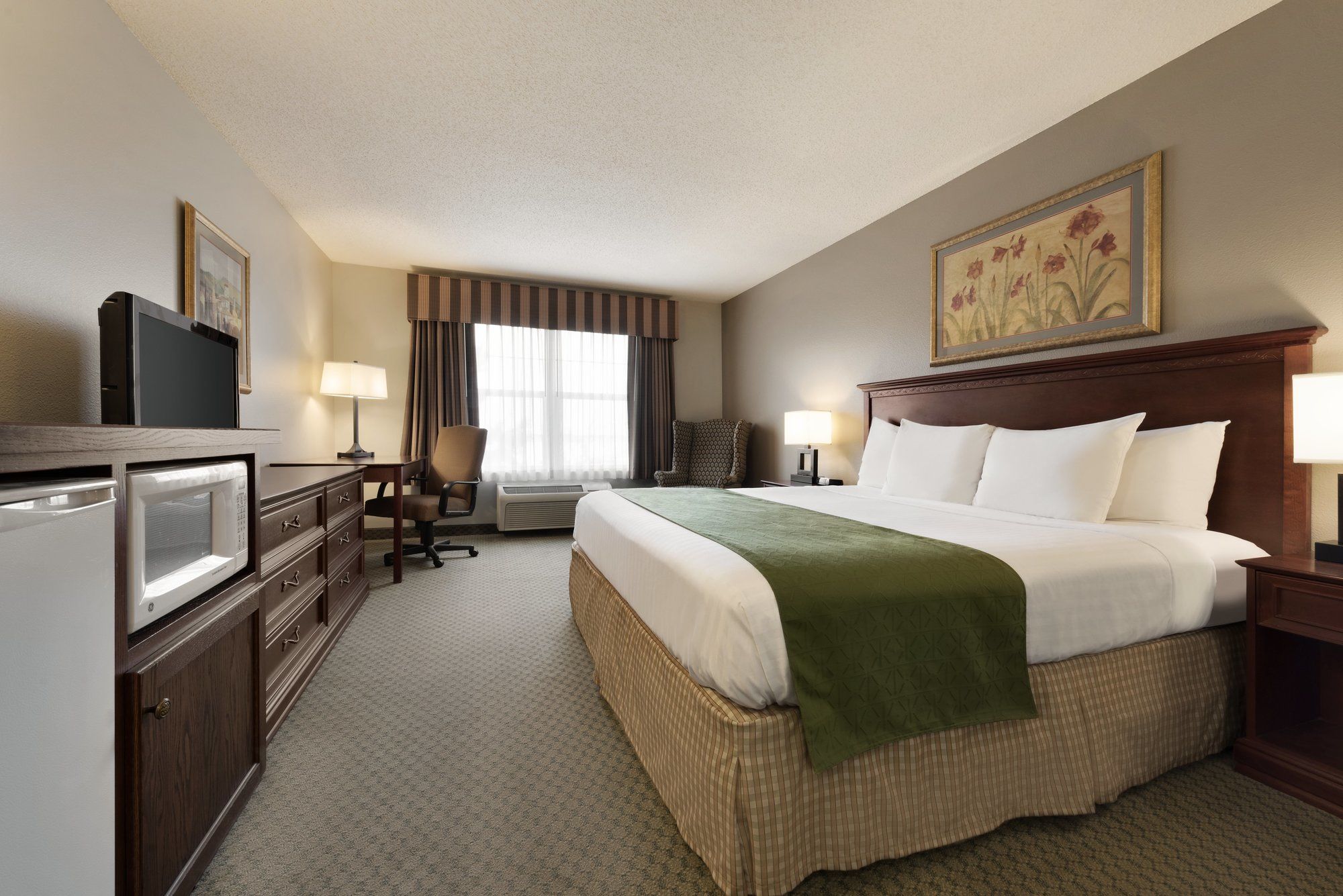 Country Inn & Suites by Radisson, St. Cloud East, MN
