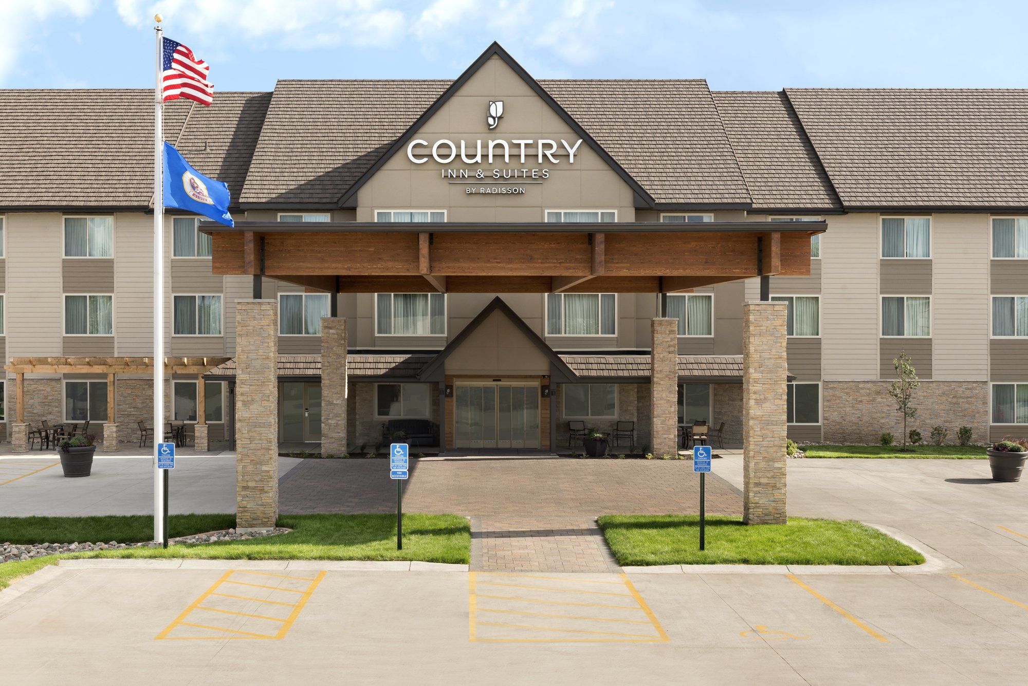 Country Inn & Suites by Radisson, St. Cloud West, MN