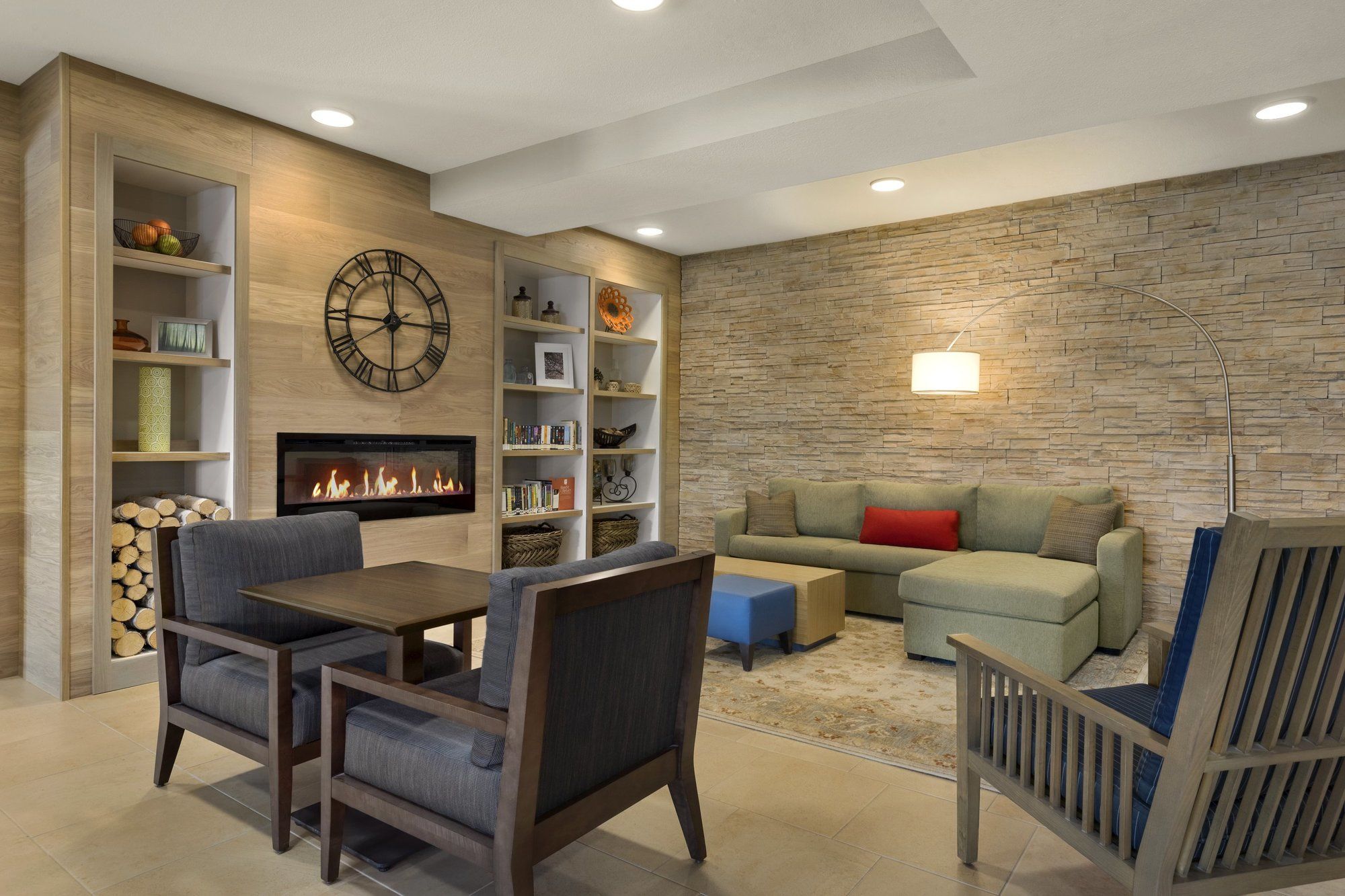 Country Inn & Suites by Radisson, St. Cloud West, MN