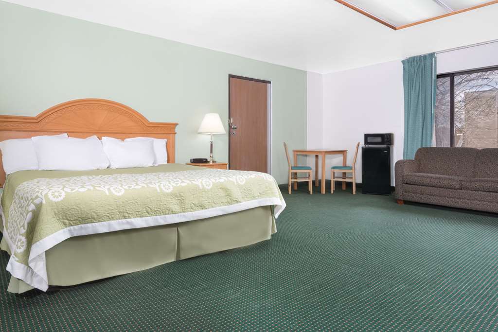 Days Inn by Wyndham St Cloud