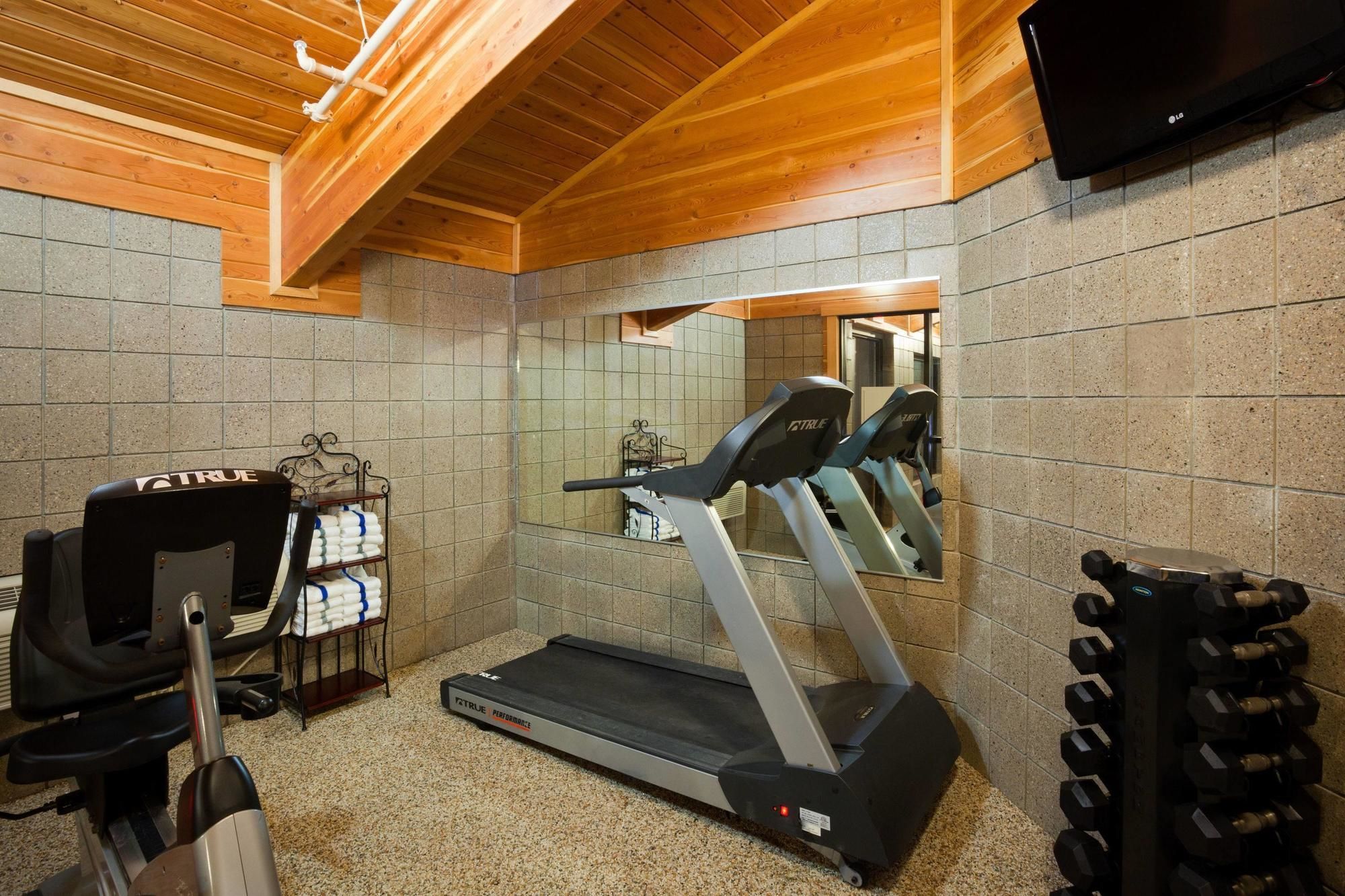 AmericInn by Wyndham Thief River Falls