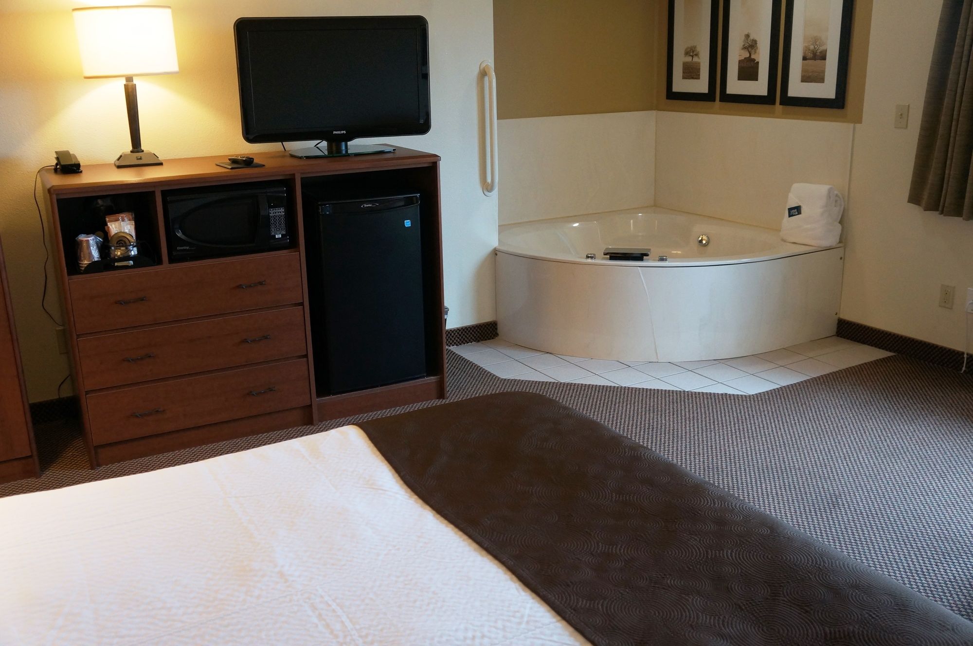 AmericInn by Wyndham Two Harbors Near Lake Superior