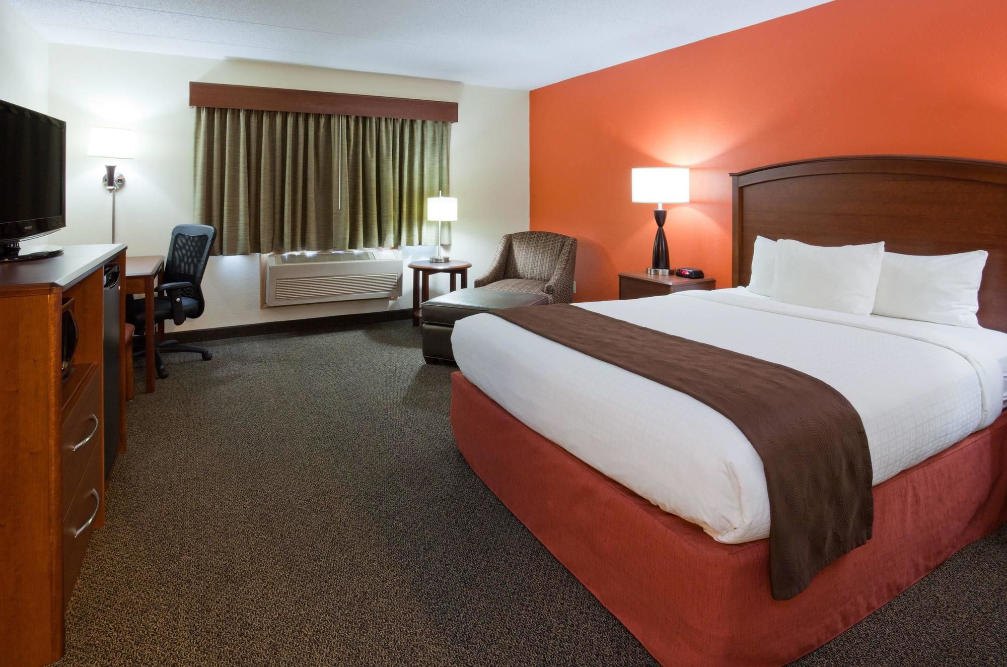 AmericInn by Wyndham Virginia