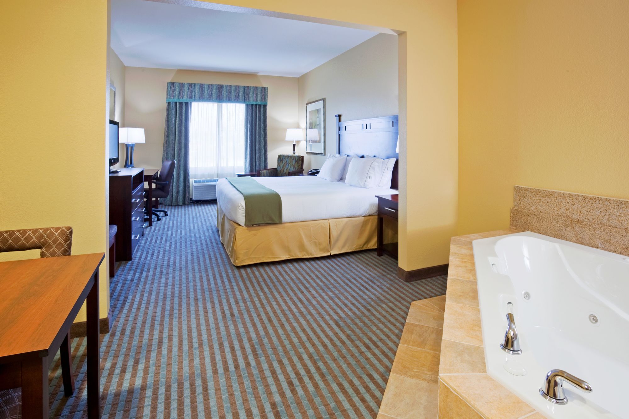 Comfort Inn & Suites Mountain Iron and Virginia