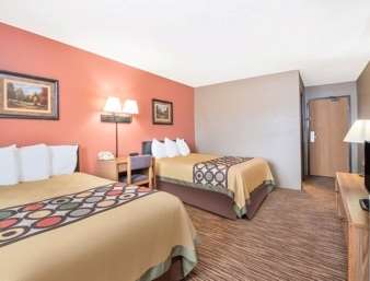 Super 8 by Wyndham Warroad