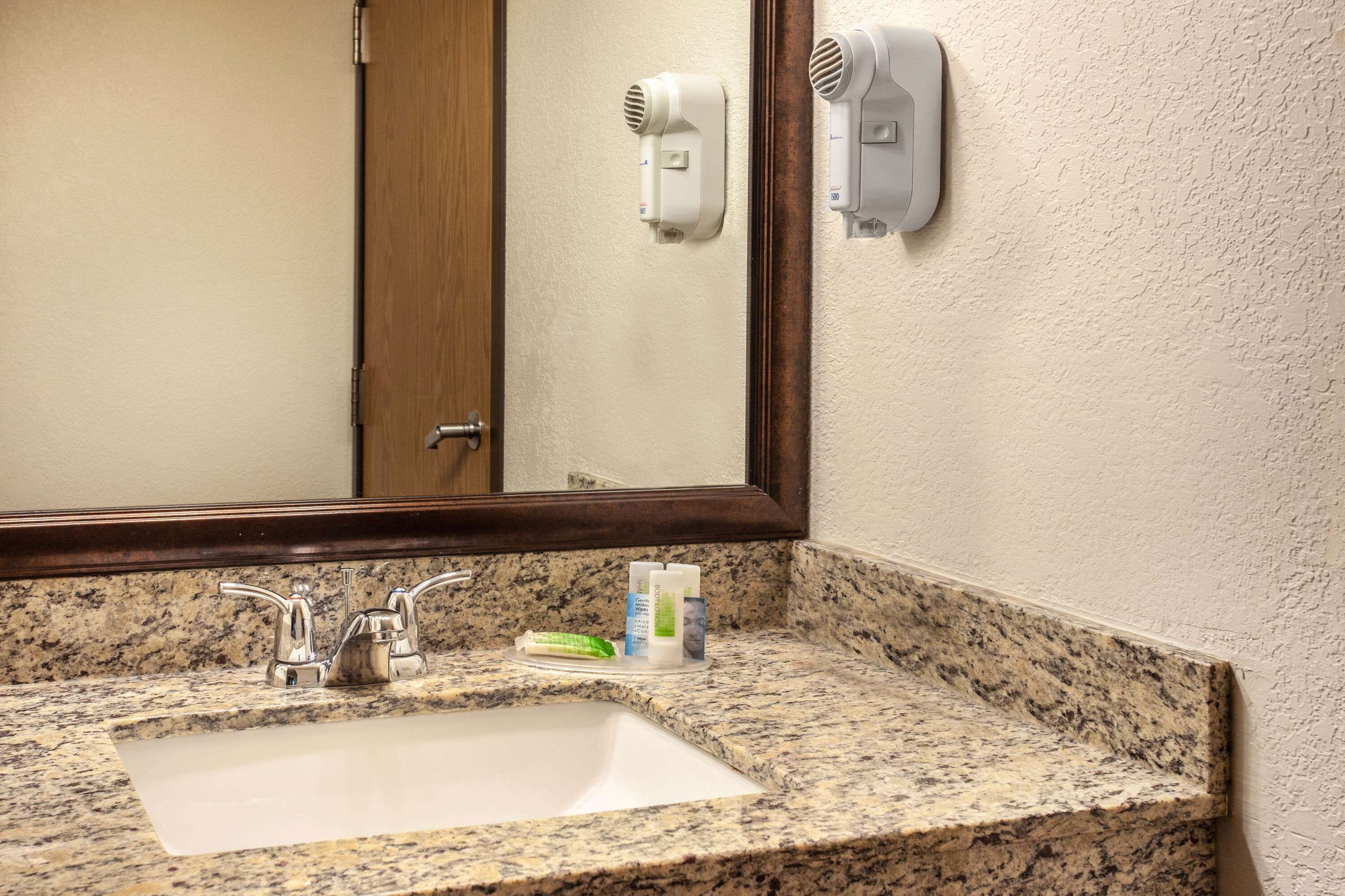 AmericInn by Wyndham White Bear Lake St. Paul
