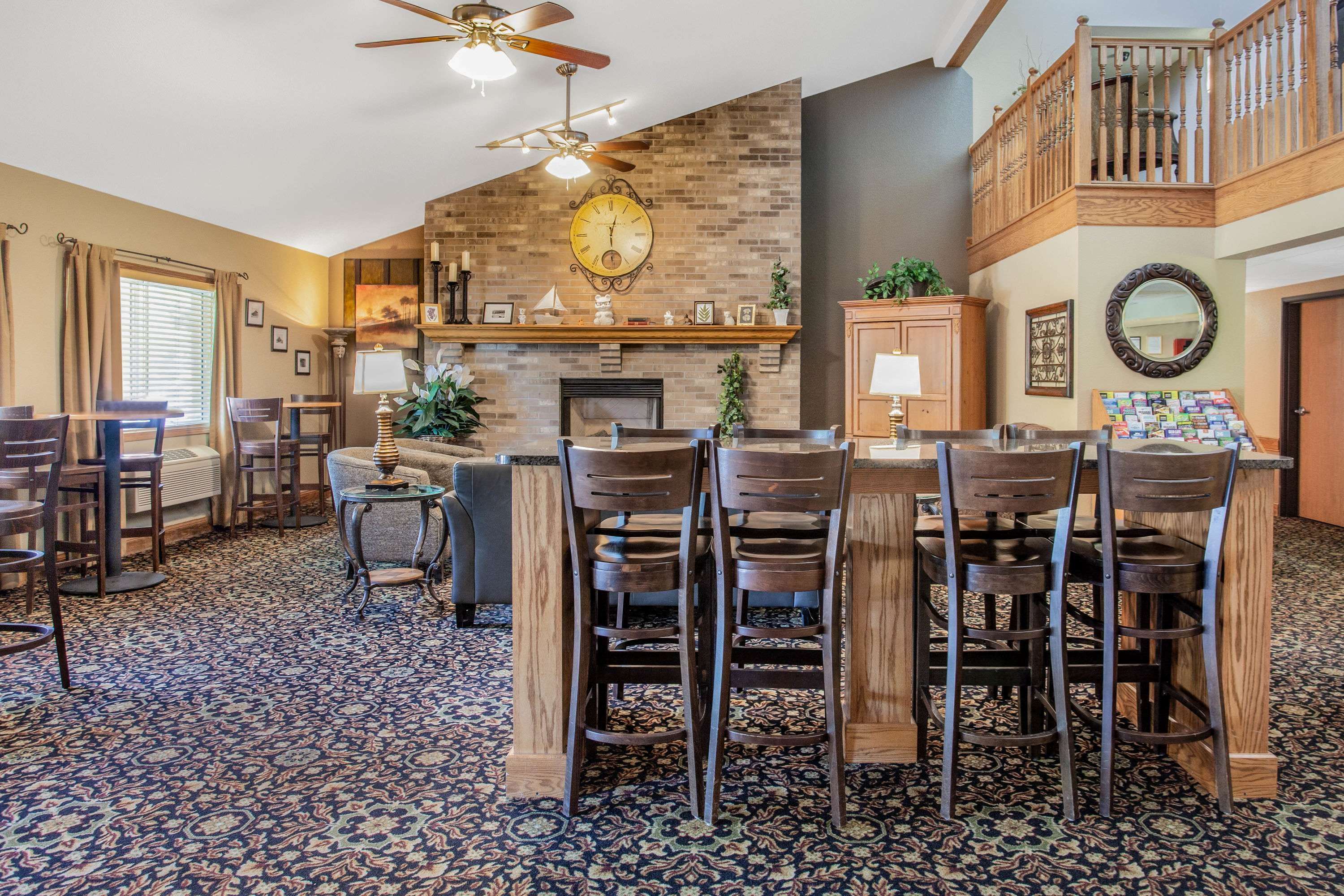 AmericInn by Wyndham White Bear Lake St. Paul
