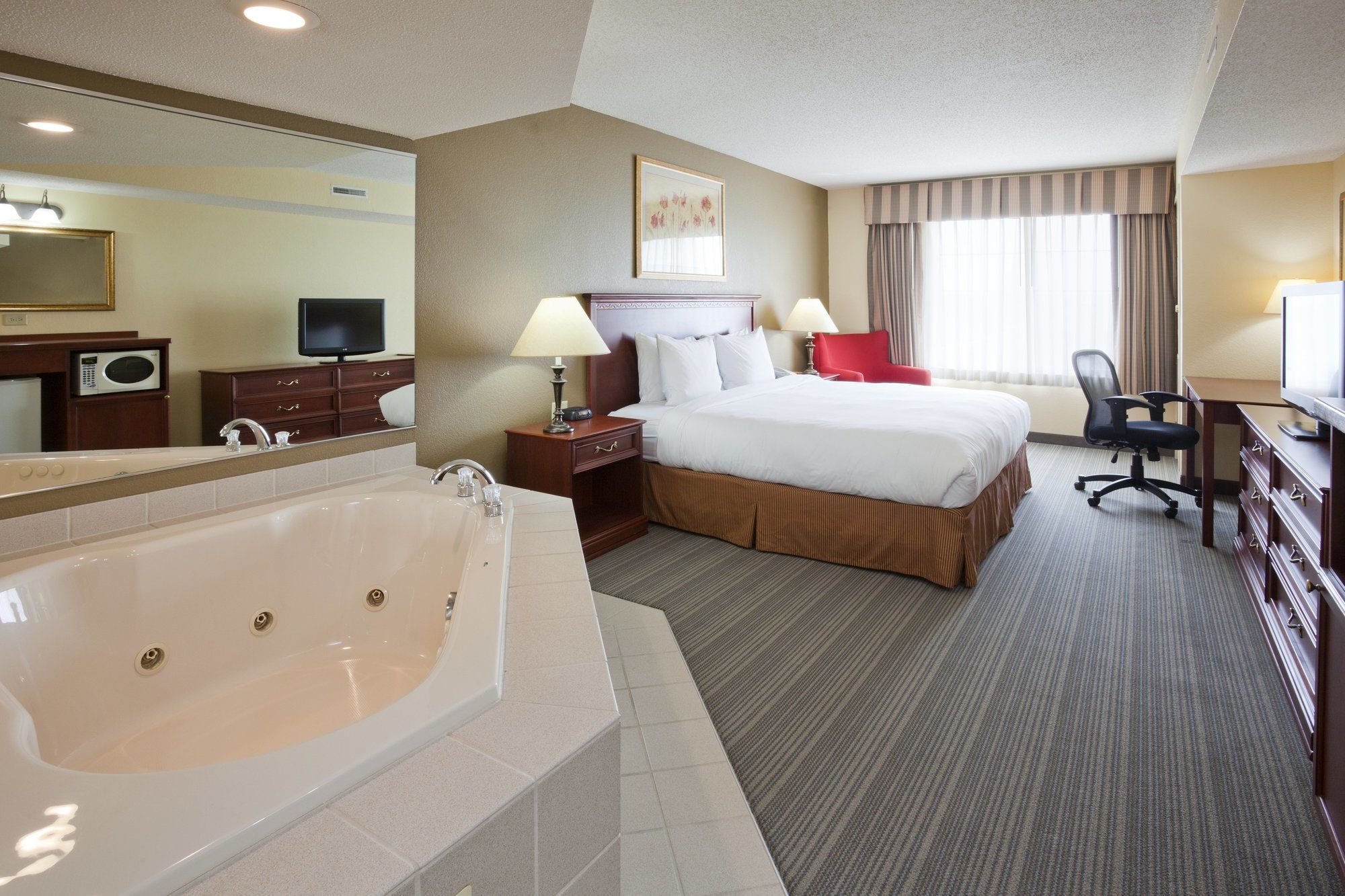 Country Inn & Suites by Radisson, Willmar, MN