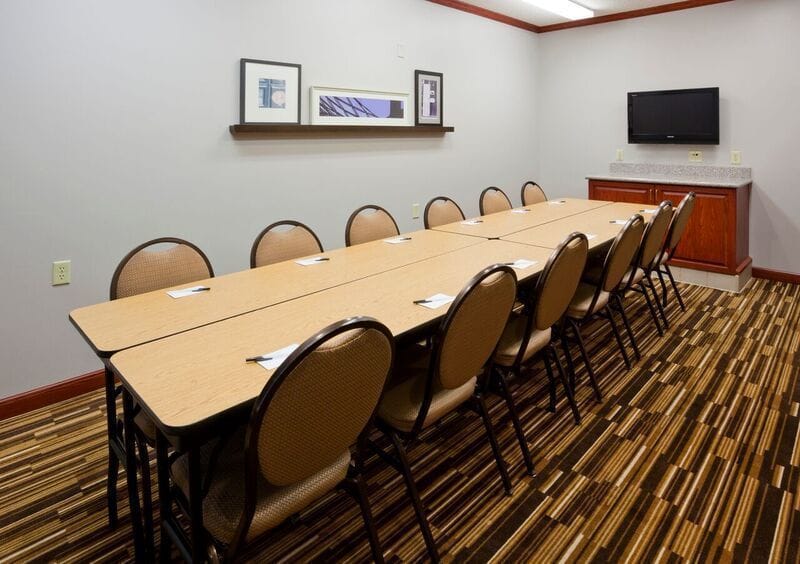 Country Inn & Suites by Radisson, Willmar, MN