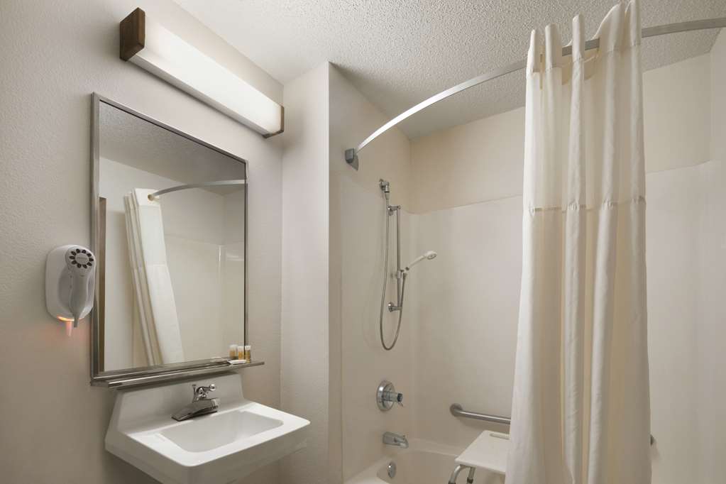 Days Inn by Wyndham Willmar