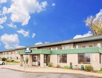 Days Inn by Wyndham Winona
