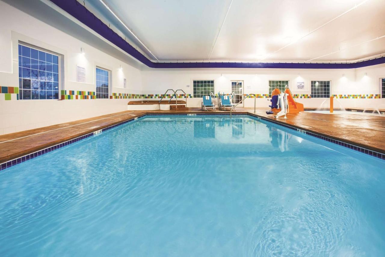 La Quinta Inn & Suites by Wyndham St. Paul - Woodbury