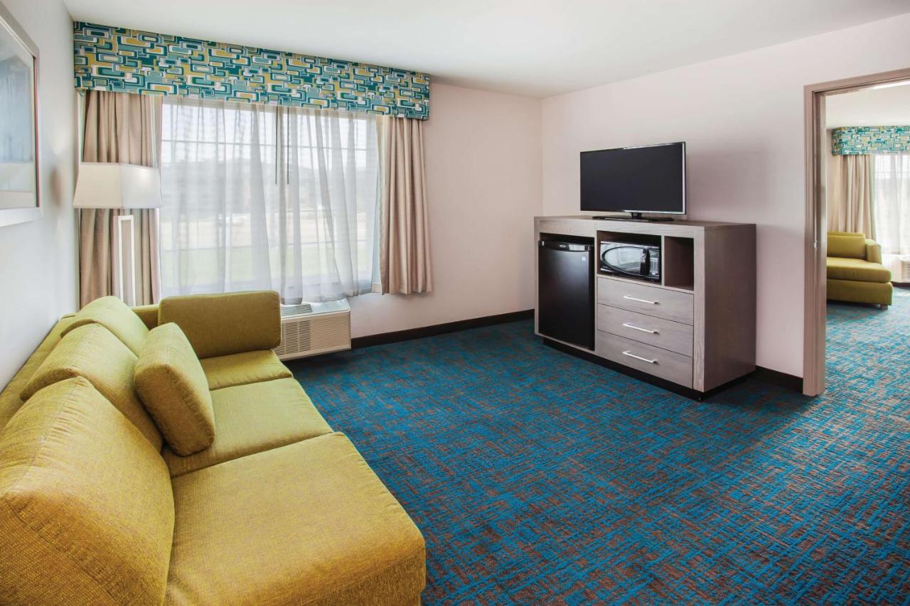 La Quinta Inn & Suites by Wyndham St. Paul - Woodbury