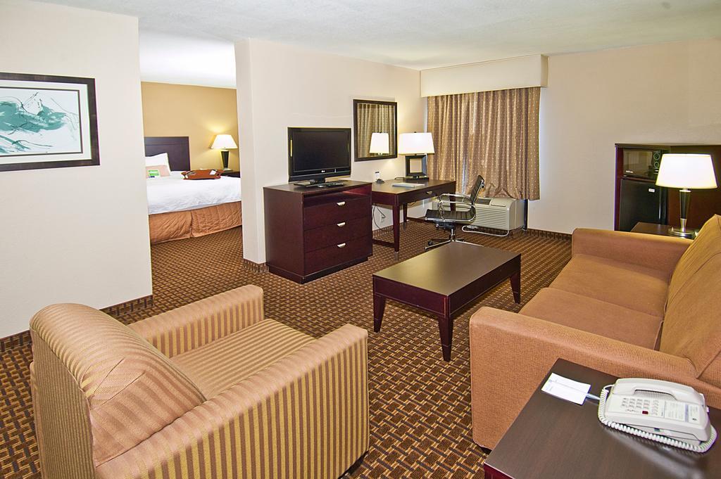 Hampton Inn Biloxi Ocean Springs