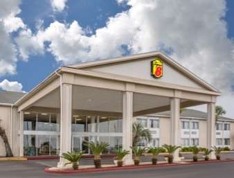 Super 8 by Wyndham Biloxi