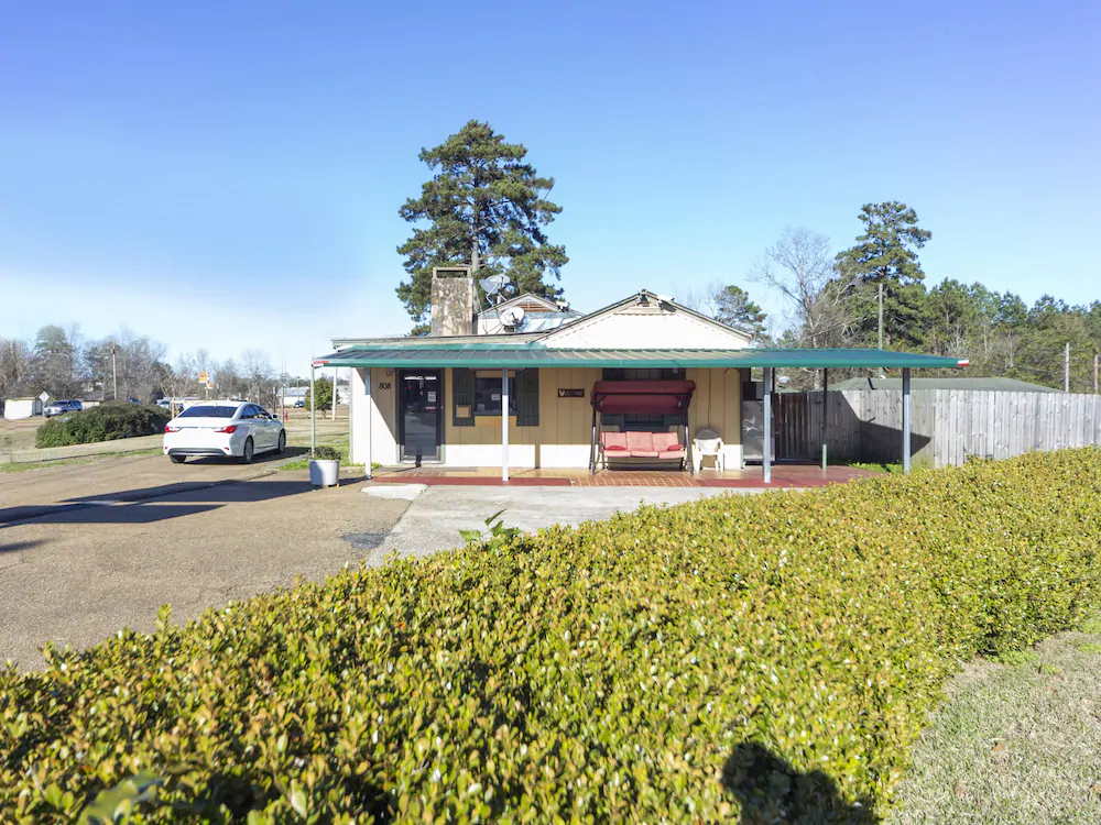 Hotel Brookhaven MS Hwy 51 North by OYO Rooms