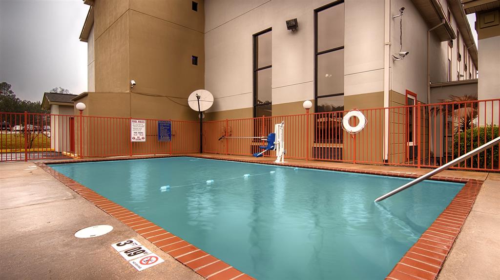 Americas Best Value Inn & Suites Clinton/Jackson