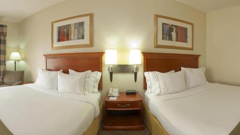 Holiday Inn Express & Suites Jackson - Flowood