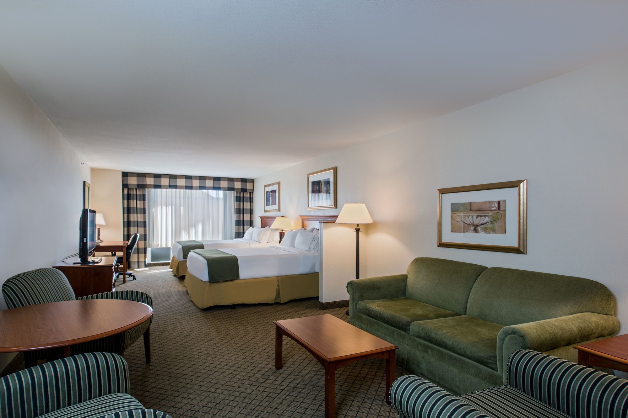 Holiday Inn Express & Suites Jackson - Flowood