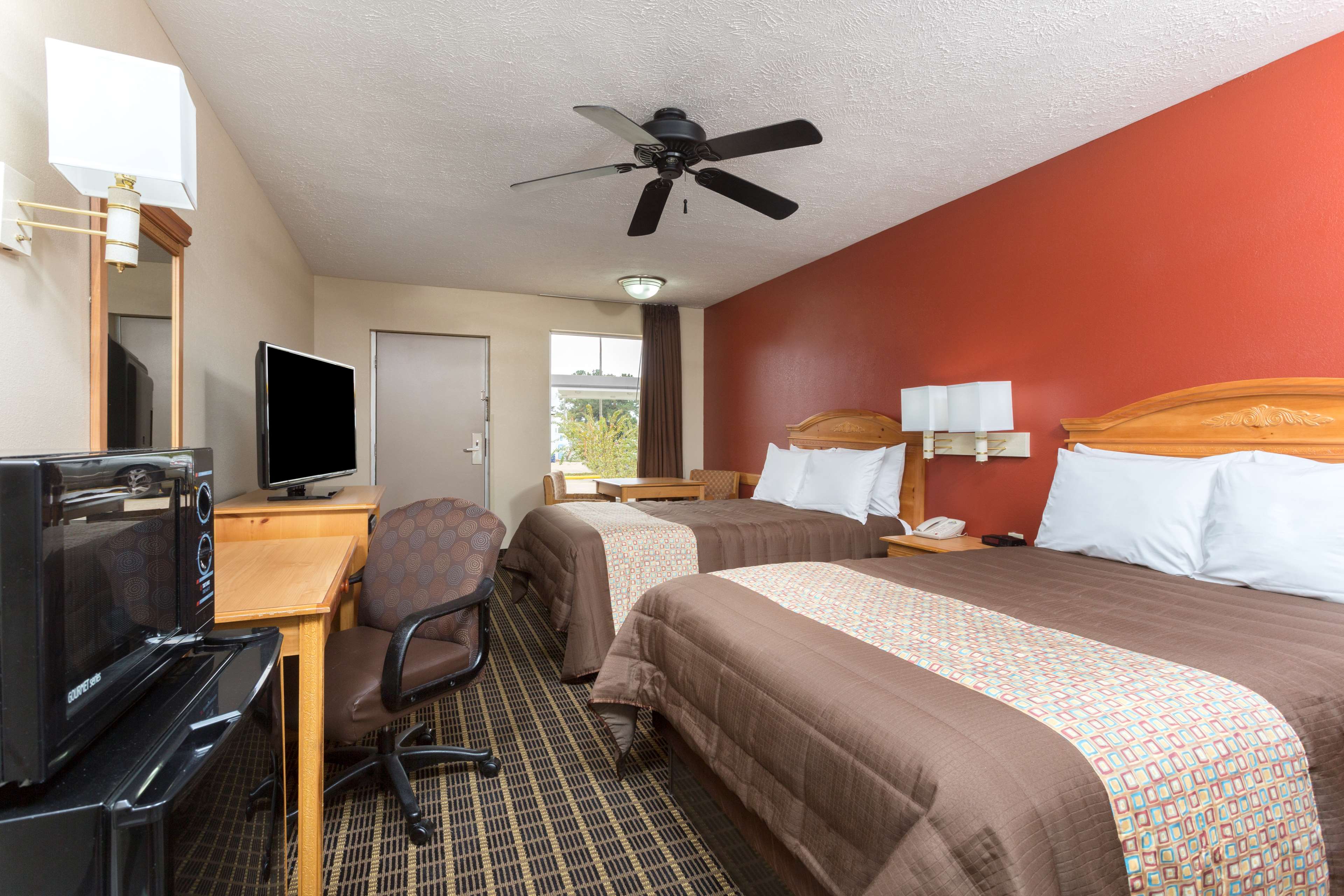 Days Inn by Wyndham Forest
