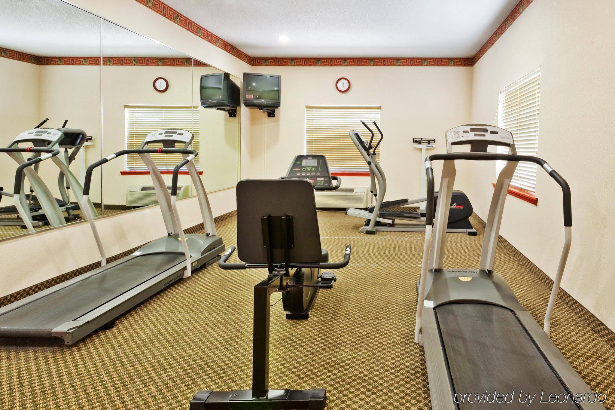 Holiday Inn Express & Suites Forest