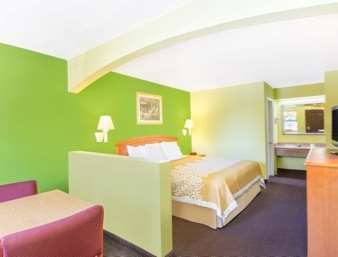 Days Inn by Wyndham Fulton