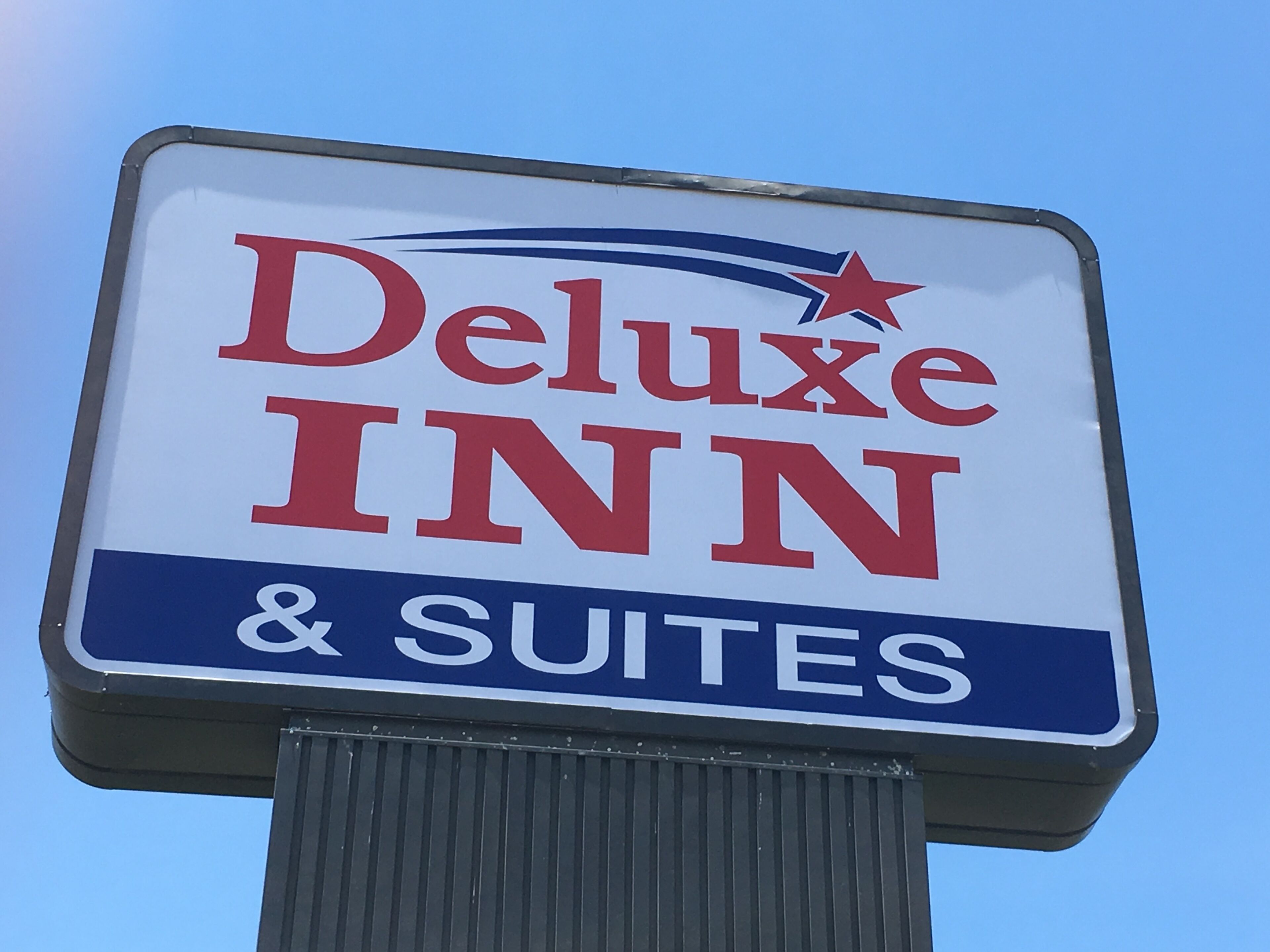 Deluxe Inn & Suites Greenwood