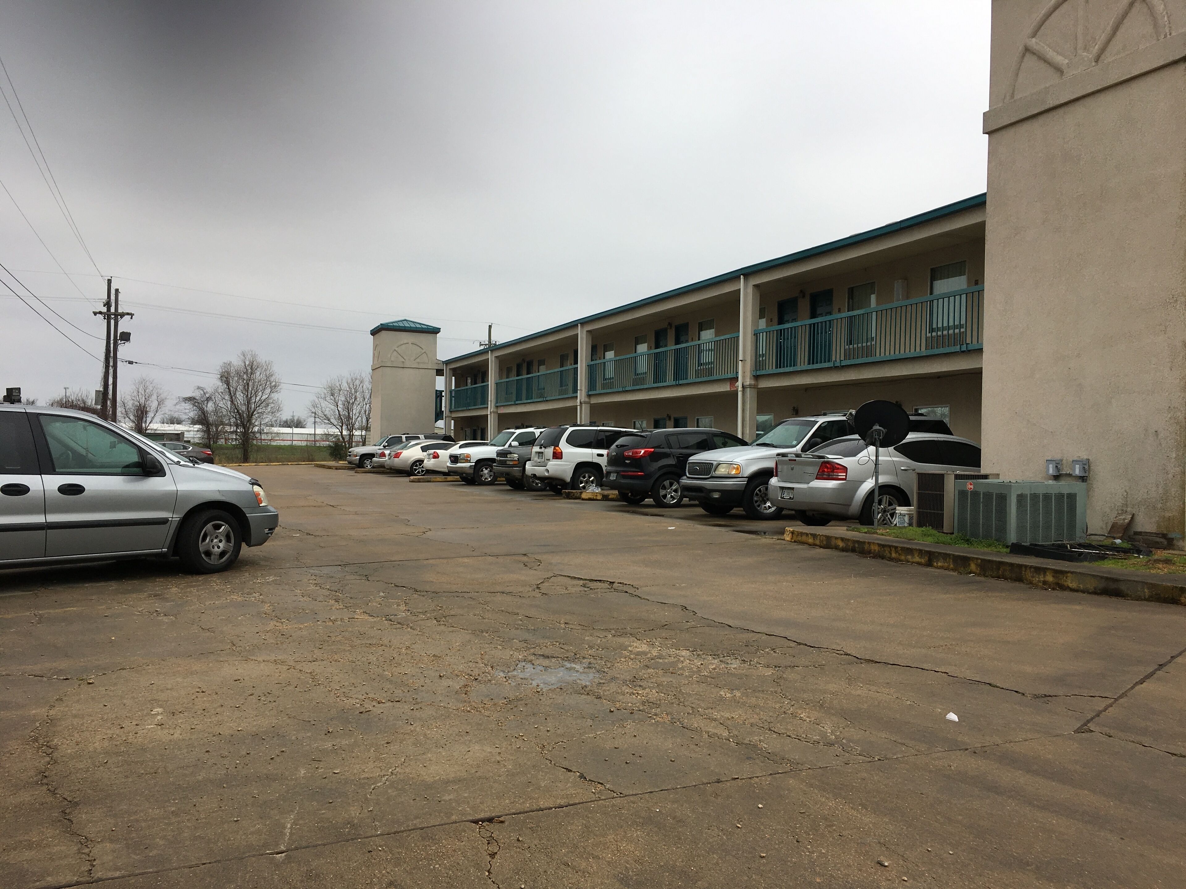 Deluxe Inn & Suites Greenwood