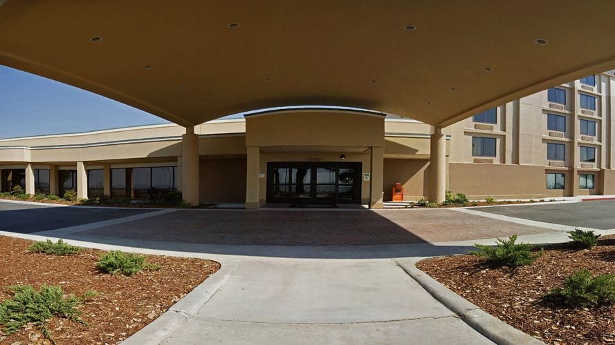 Courtyard Gulfport Beachfront