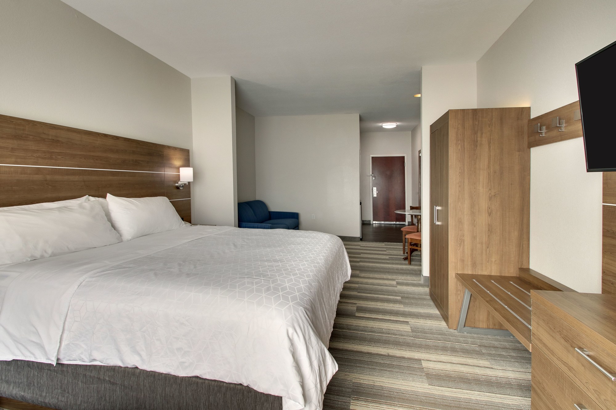 Holiday Inn Express & Suites Laurel