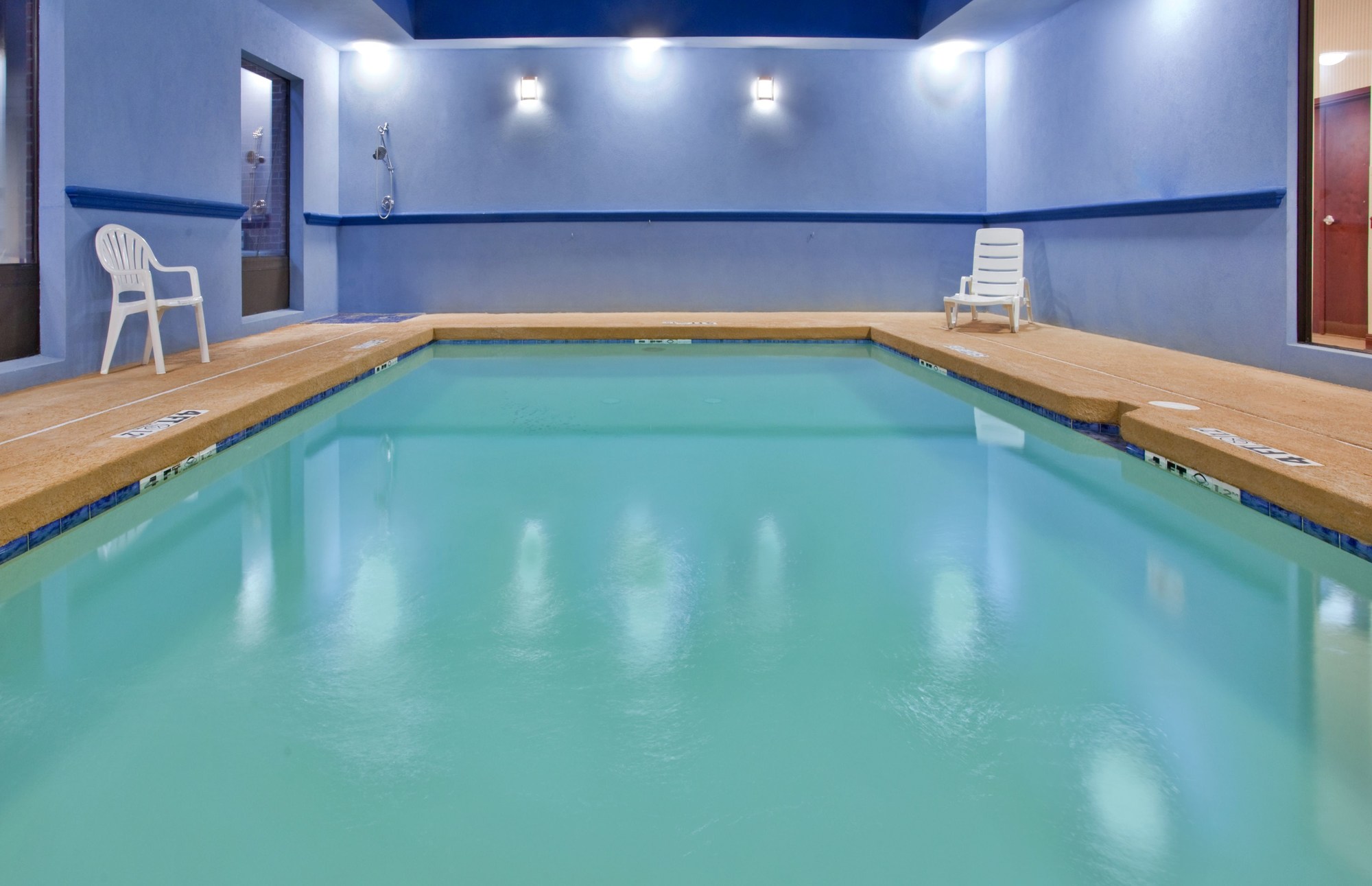 Holiday Inn Express & Suites Laurel