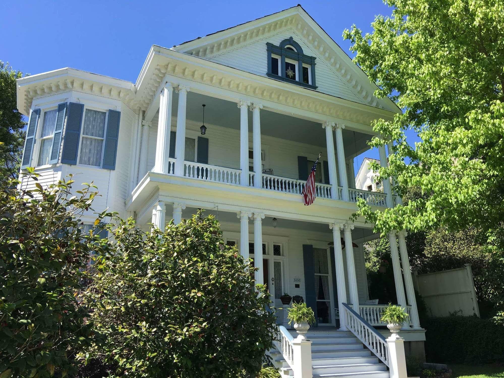 Bisland House Bed and Breakfast