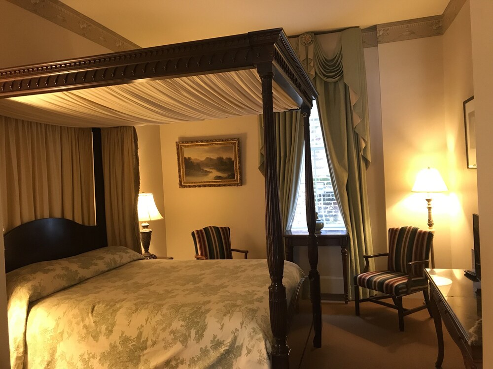 The Guest House Historic Mansion