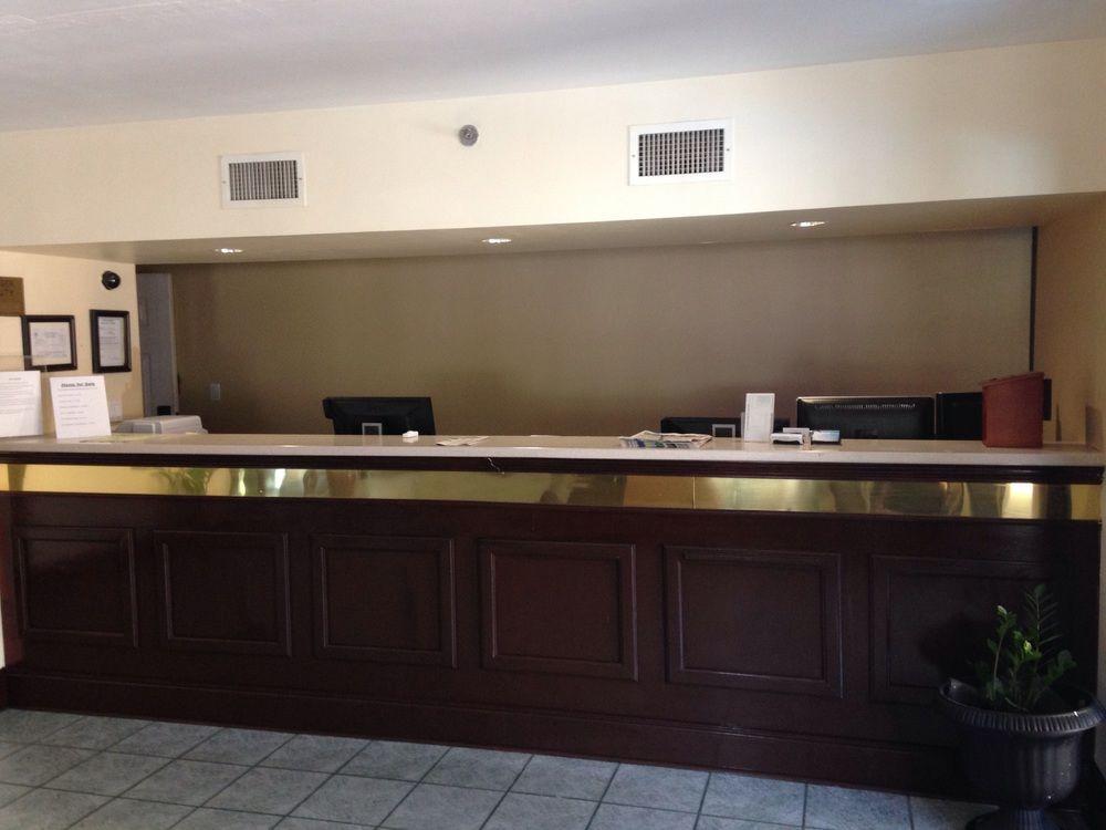 Econo Lodge Inn & Suites Ocean Springs Biloxi